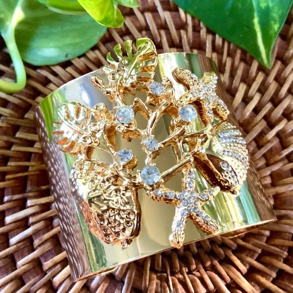 Lilly Pulitzer Bracelet NWT STUNNING RARE CUFF ⭐️NWT - STARFISH SEASHELL GOLD - Picture 4 of 14